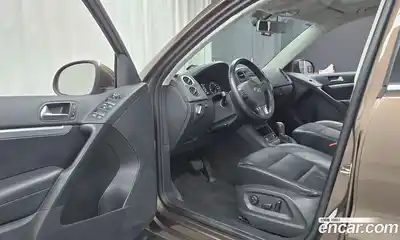 Volkswagen Tiguan 2013 2.0 Автомат в Москве № 168777, миниатюра 6