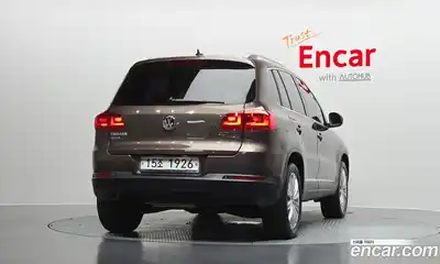 Volkswagen Tiguan 2013 2.0 Автомат в Москве № 168777, миниатюра 8