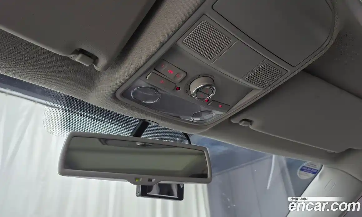 Volkswagen Tiguan 2013 2.0 Автомат в Москве № 168777, фото 9