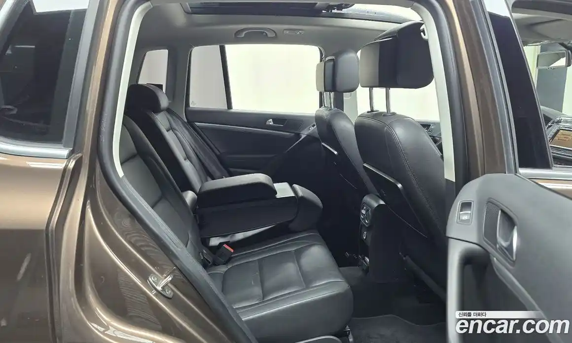 Volkswagen Tiguan 2013 2.0 Автомат в Москве № 168777, фото 10