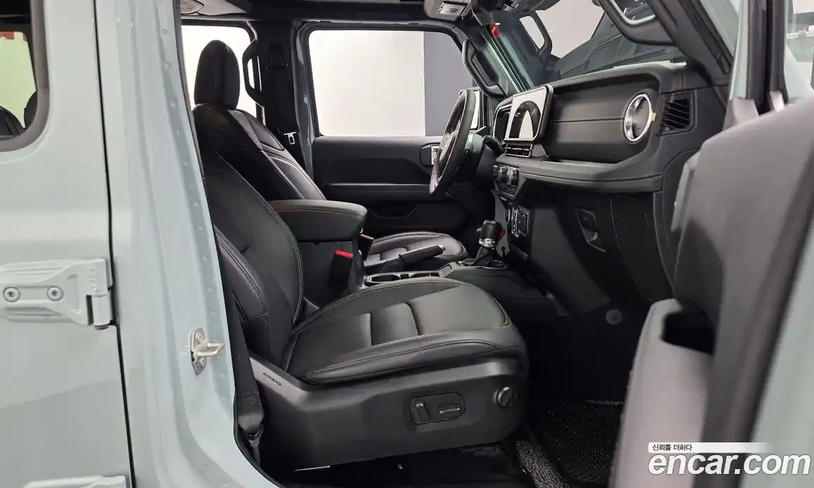 Jeep Wrangler 2024 2.0 Автомат в Москве № 169364, фото 10