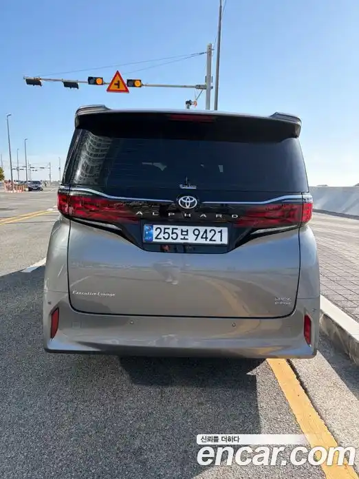 Toyota Alphard 2024 2.5 Вариатор в Москве № 170118, фото 10