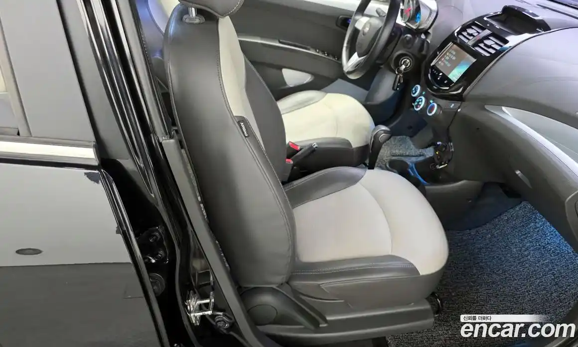 Chevrolet Spark 2014 1.0 Автомат в Москве № 174274, фото 15