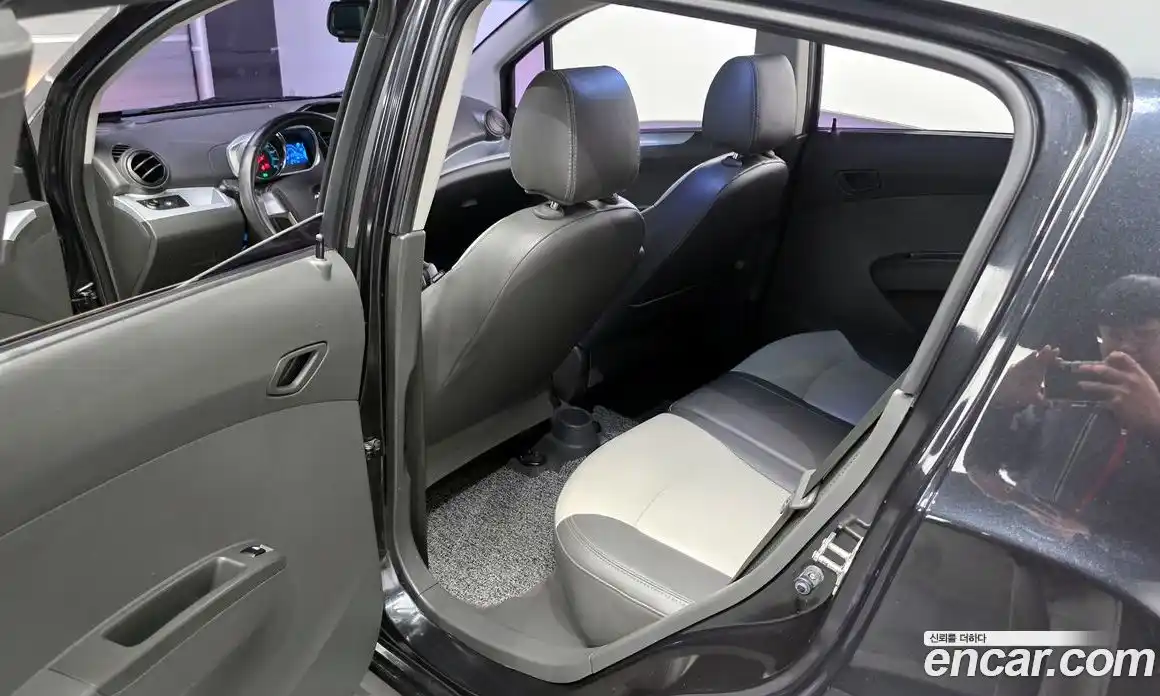 Chevrolet Spark 2014 1.0 Автомат в Москве № 174274, фото 8