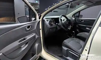 Renault QM3 2017 1.5 Автомат в Москве № 180127, миниатюра 9