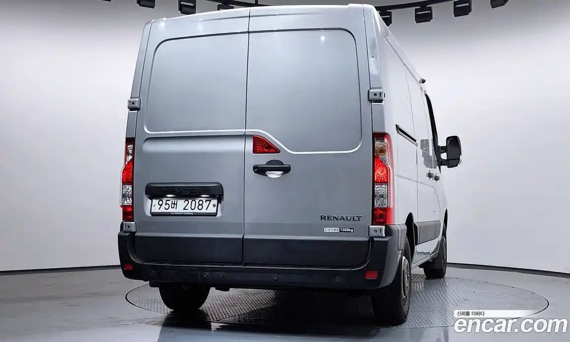 Renault Master 2019 2.3 Механическая в Москве № 1839, фото 11