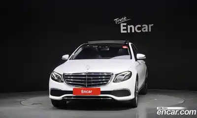 Mercedes-Benz E-Class 2017 3.0 Автомат в Москве № 194841, миниатюра 3