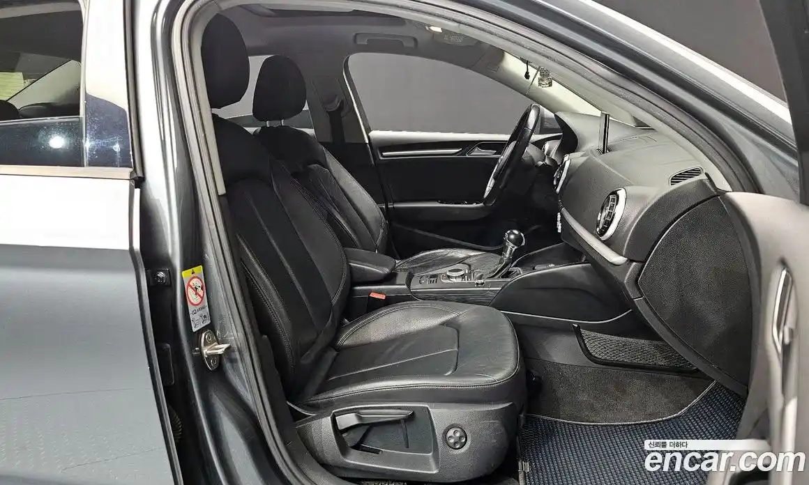 Audi A3 2015 2.0 Автомат в Москве № 194984, фото 17