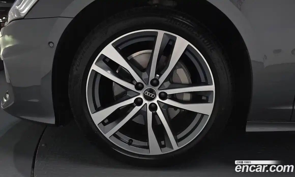 Audi A6 2023 2.0 Автомат в Москве № 196027, фото 3