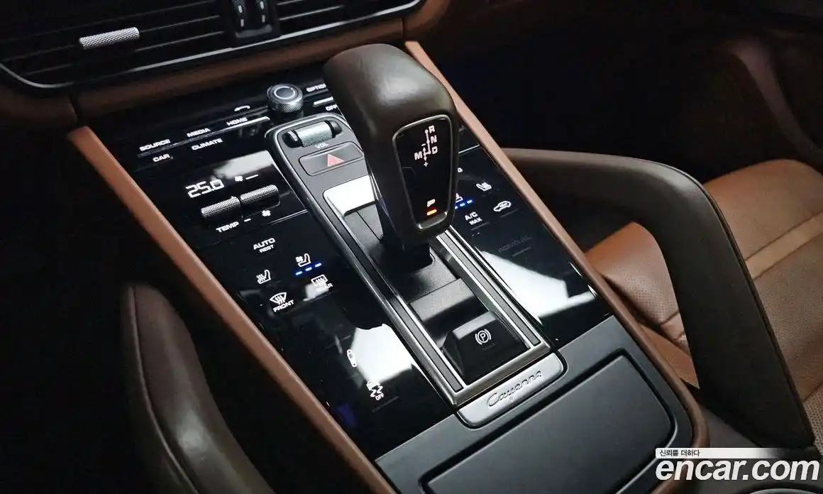 Porsche Cayenne 2020 3.0 Автомат в Москве № 197491, фото 9