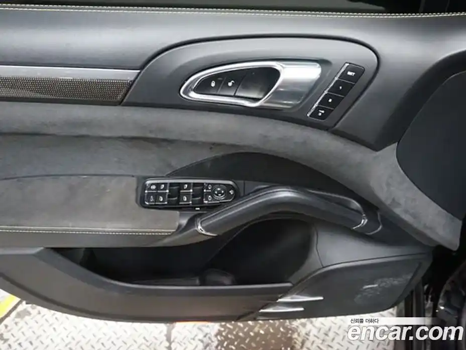 Porsche Cayenne 2013 4.8 Автомат в Москве № 197993, фото 15