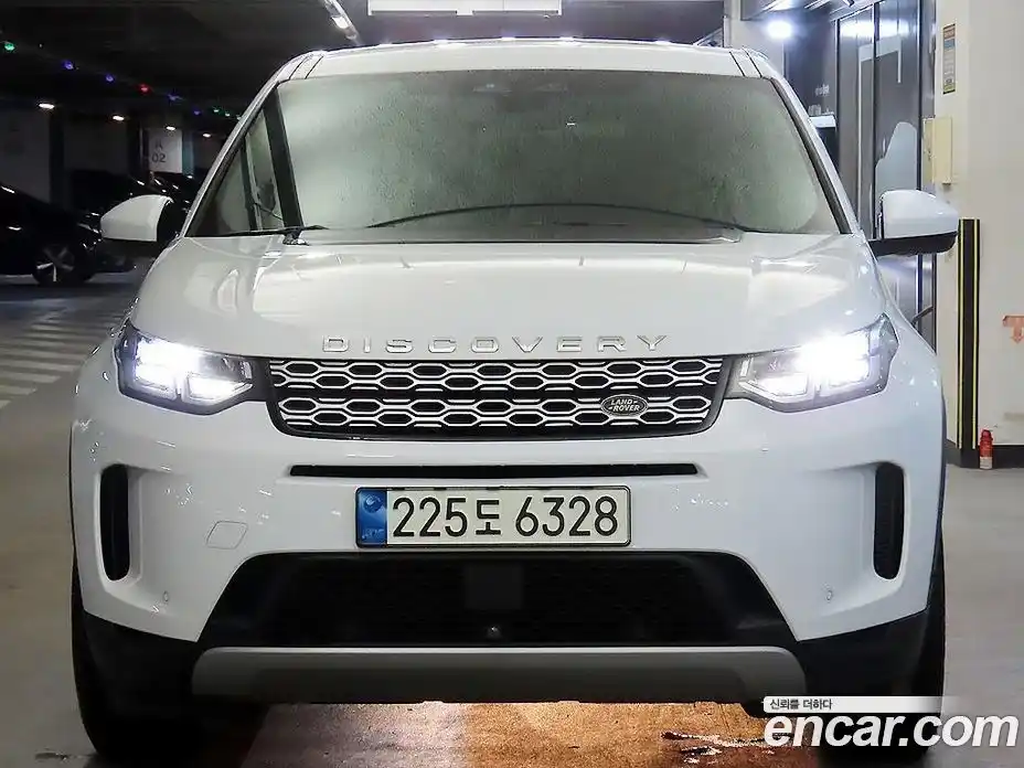 Land Rover Discovery Sport 2021 2.0 Автомат в Москве № 198245, фото 2