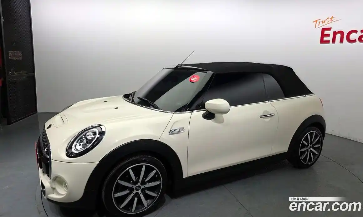 Mini Cooper Convertible 2021 2.0 Автомат в Москве № 198316, фото 13