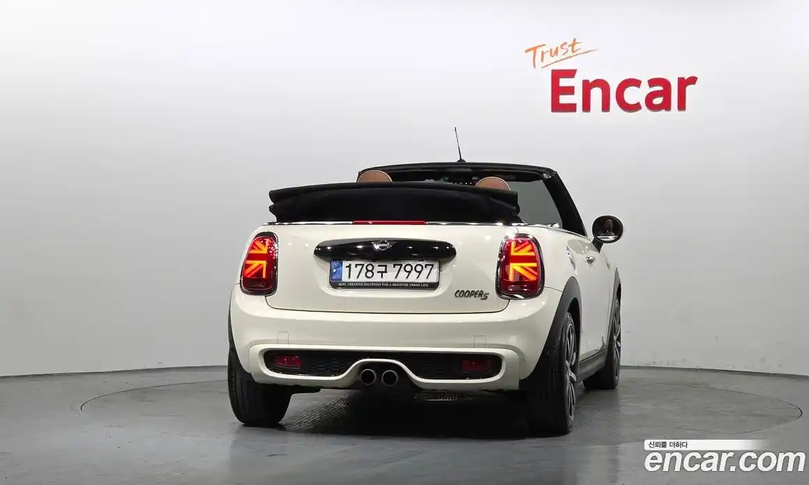 Mini Cooper Convertible 2021 2.0 Автомат в Москве № 198316, фото 15