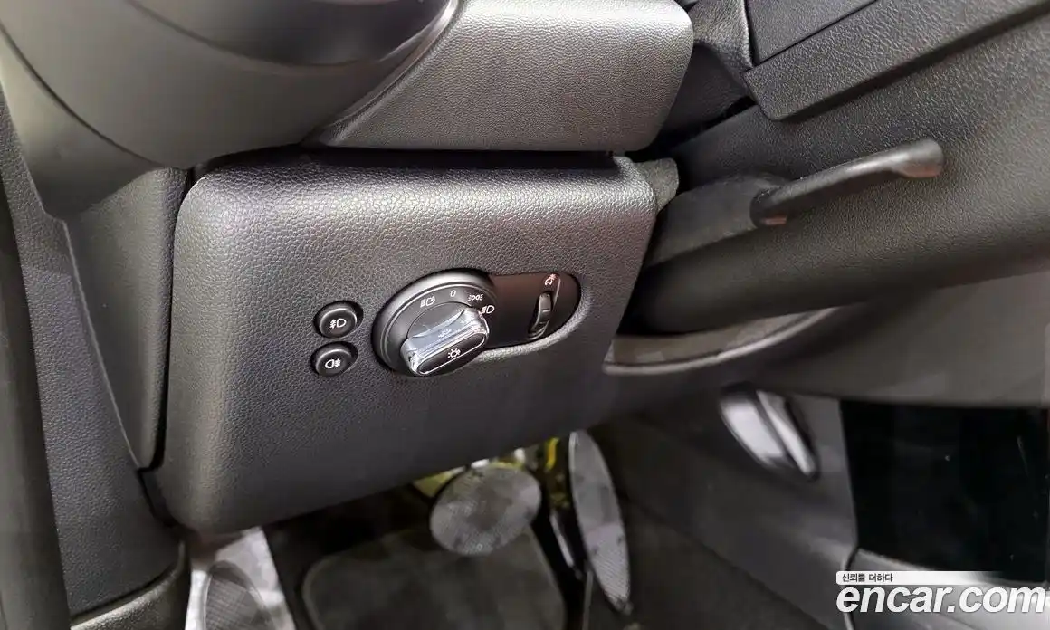 Mini Cooper Convertible 2021 2.0 Автомат в Москве № 198316, фото 17