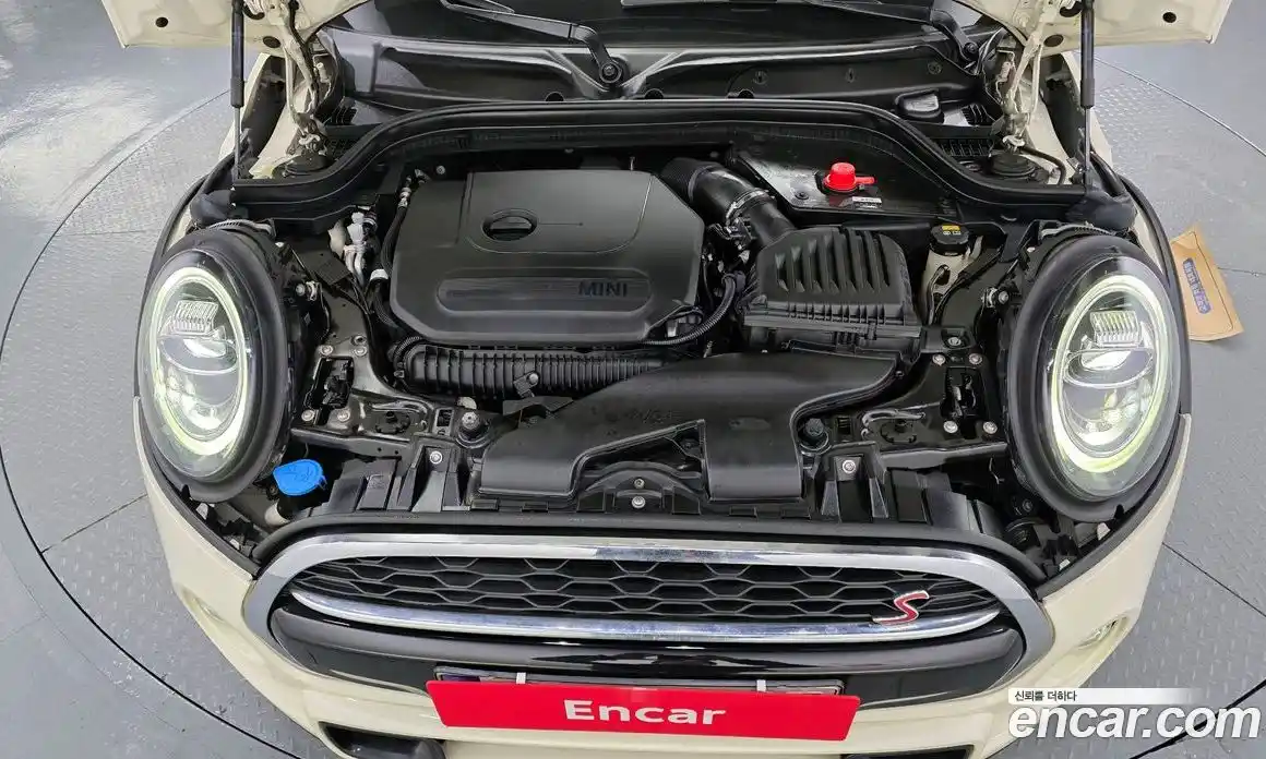 Mini Cooper Convertible 2021 2.0 Автомат в Москве № 198316, фото 3