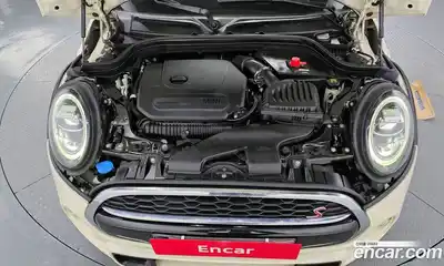 Mini Cooper Convertible 2021 2.0 Автомат в Москве № 198316, миниатюра 3