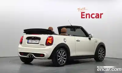 Mini Cooper Convertible 2021 2.0 Автомат в Москве № 198316, миниатюра 4
