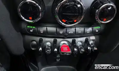 Mini Cooper Convertible 2021 2.0 Автомат в Москве № 198316, миниатюра 9