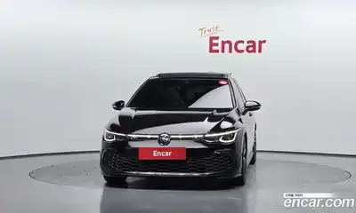 Volkswagen Golf, 2022