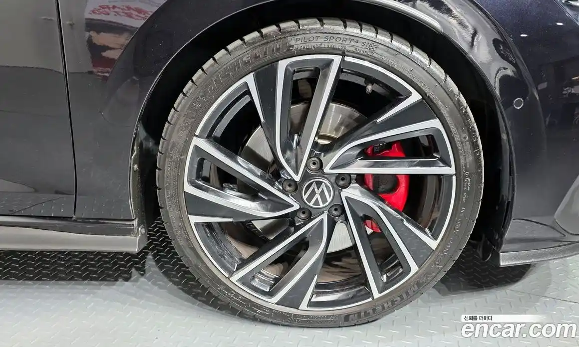 Volkswagen Golf 2022 2.0 Автомат в Москве № 198919, фото 18