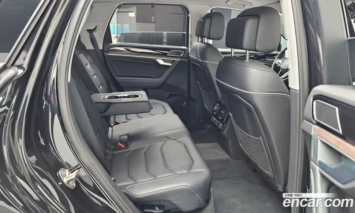 Volkswagen Touareg 2024 3.0 Автомат в Москве № 199008, фото 12