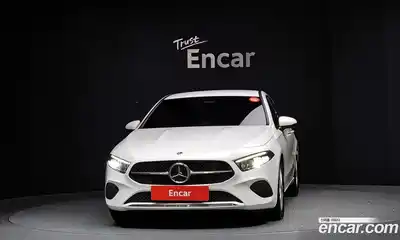Mercedes-Benz A-Class 2024 2.0 Автомат в Москве № 205790, миниатюра 11