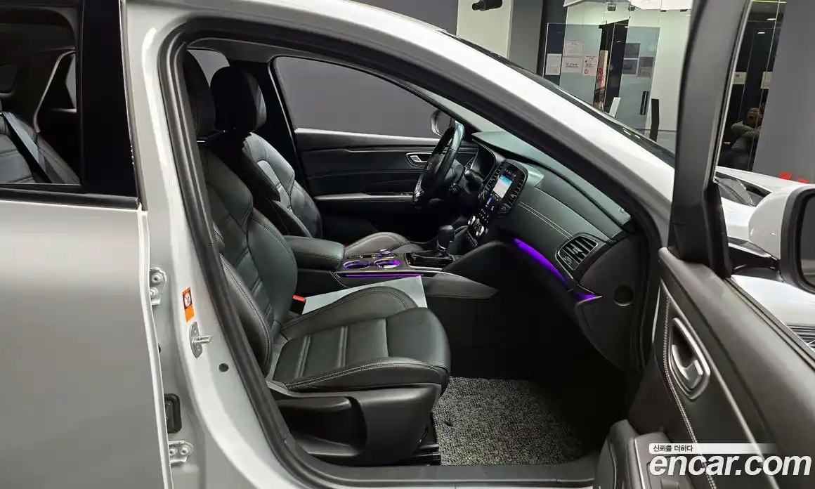 Renault SM6 2021 1.3 Автомат в Москве № 206014, фото 12