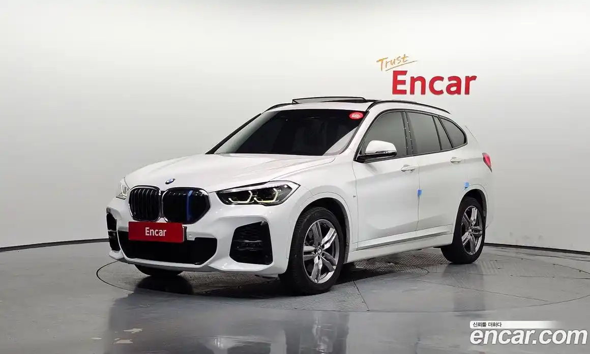 BMW X1 2021 2.0 Автомат в Москве № 211476, фото 1