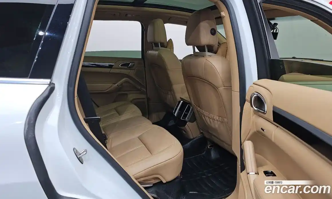 Porsche Cayenne 2015 3.0 Автомат в Москве № 212731, фото 6