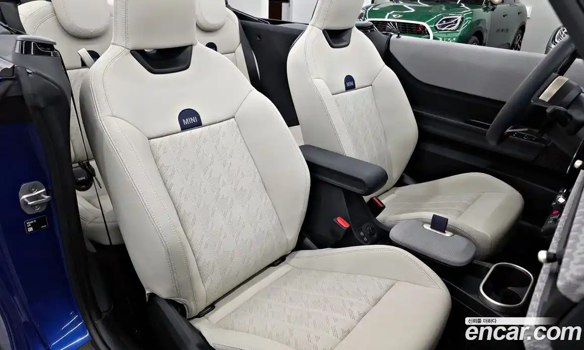 Mini Cooper Convertible 2025 2.0 Автомат в Москве № 213947, фото 10