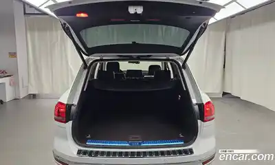 Volkswagen Touareg, 2015