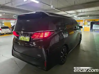 Toyota Alphard 2024 2.5 Автомат в Москве № 215559, миниатюра 2