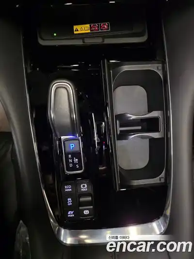 Toyota Alphard 2024 2.5 Автомат в Москве № 215559, миниатюра 8