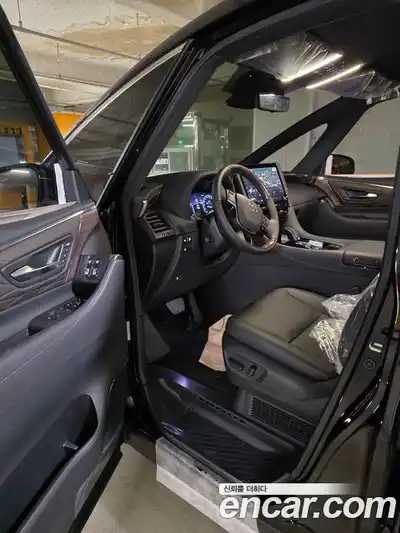 Toyota Alphard 2024 2.5 Автомат в Москве № 215559, миниатюра 10