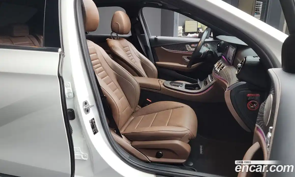 Mercedes-Benz E-Class 2023 2.0 Автомат в Москве № 229588, фото 16