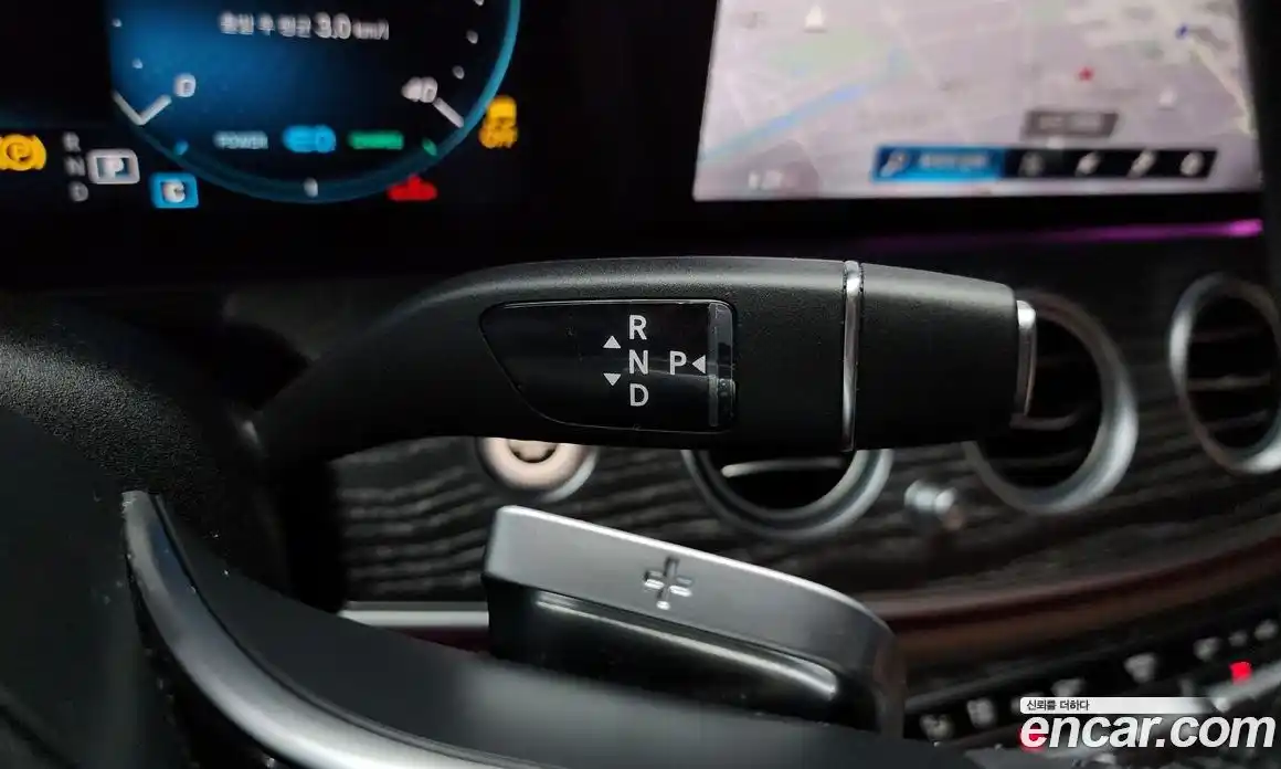 Mercedes-Benz E-Class 2023 2.0 Автомат в Москве № 229588, фото 9