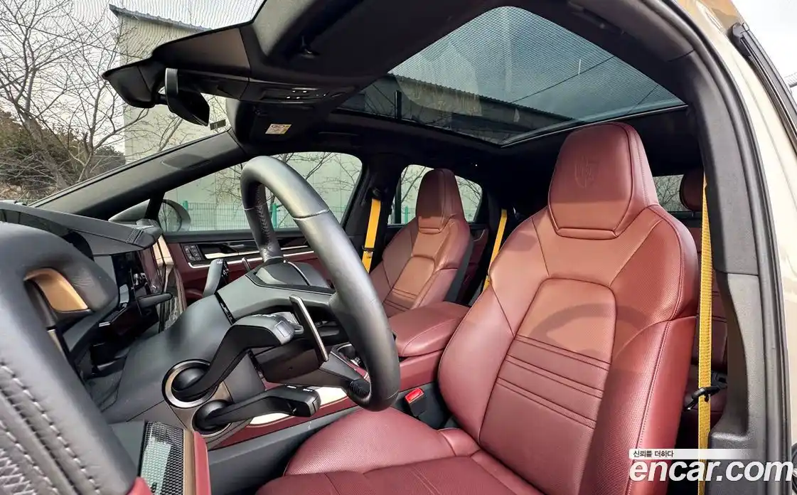 Porsche Cayenne 2024 3.0 Автомат в Москве № 231019, фото 11