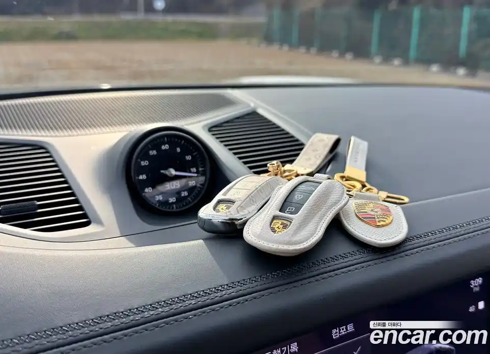 Porsche Cayenne 2024 3.0 Автомат в Москве № 231019, фото 17