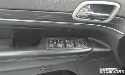 Jeep Cherokee 2019 3.6 Автомат в Москве № 232473, миниатюра 12