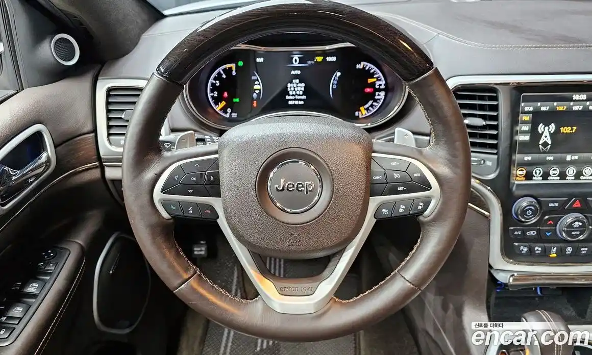 Jeep Cherokee 2018 3.0 Автомат в Москве № 232573, фото 13