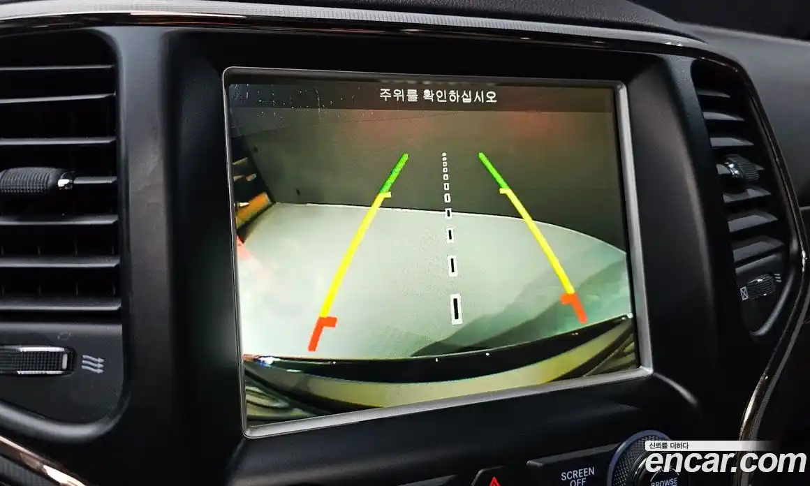 Jeep Cherokee 2018 3.0 Автомат в Москве № 232573, фото 16