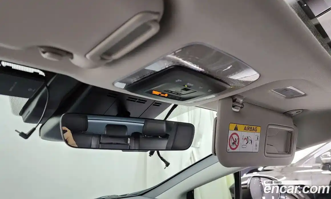 Toyota Prius 2025 2.0 Автомат в Москве № 232826, фото 17