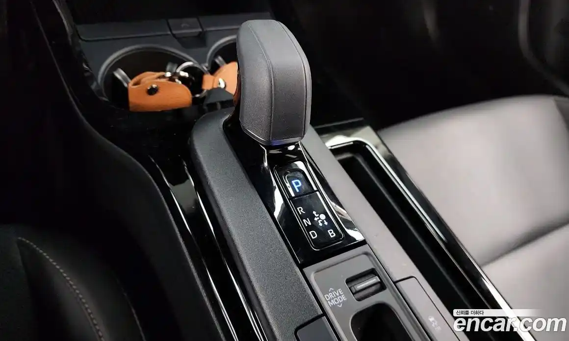 Toyota Prius 2025 2.0 Автомат в Москве № 232826, фото 9