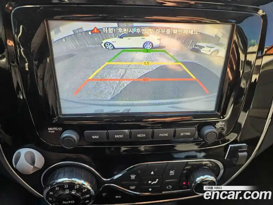 Renault QM3 2015 1.5 Автомат в Москве № 244863, фото 14