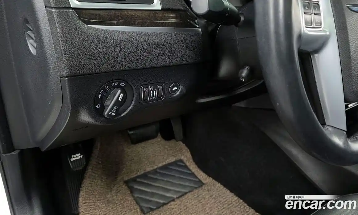 Chrysler 300C 2014 3.0 Автомат в Москве № 248940, фото 18