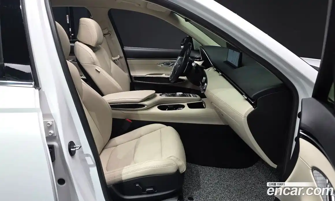 Genesis GV70 2022 2.2 Автомат в Москве № 24991, фото 1