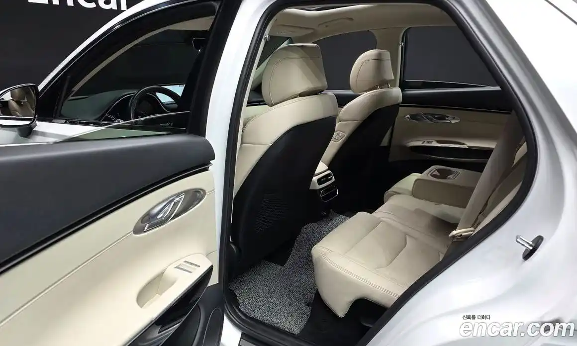 Genesis GV70 2022 2.2 Автомат в Москве № 24991, фото 15