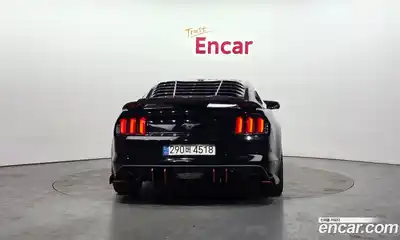 Ford Mustang 2017 2.3 Автомат в Москве № 255587, миниатюра 4