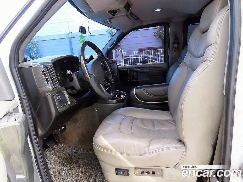 Chevrolet Express Van 2006 5.3 Автомат в Москве № 260704, фото 5